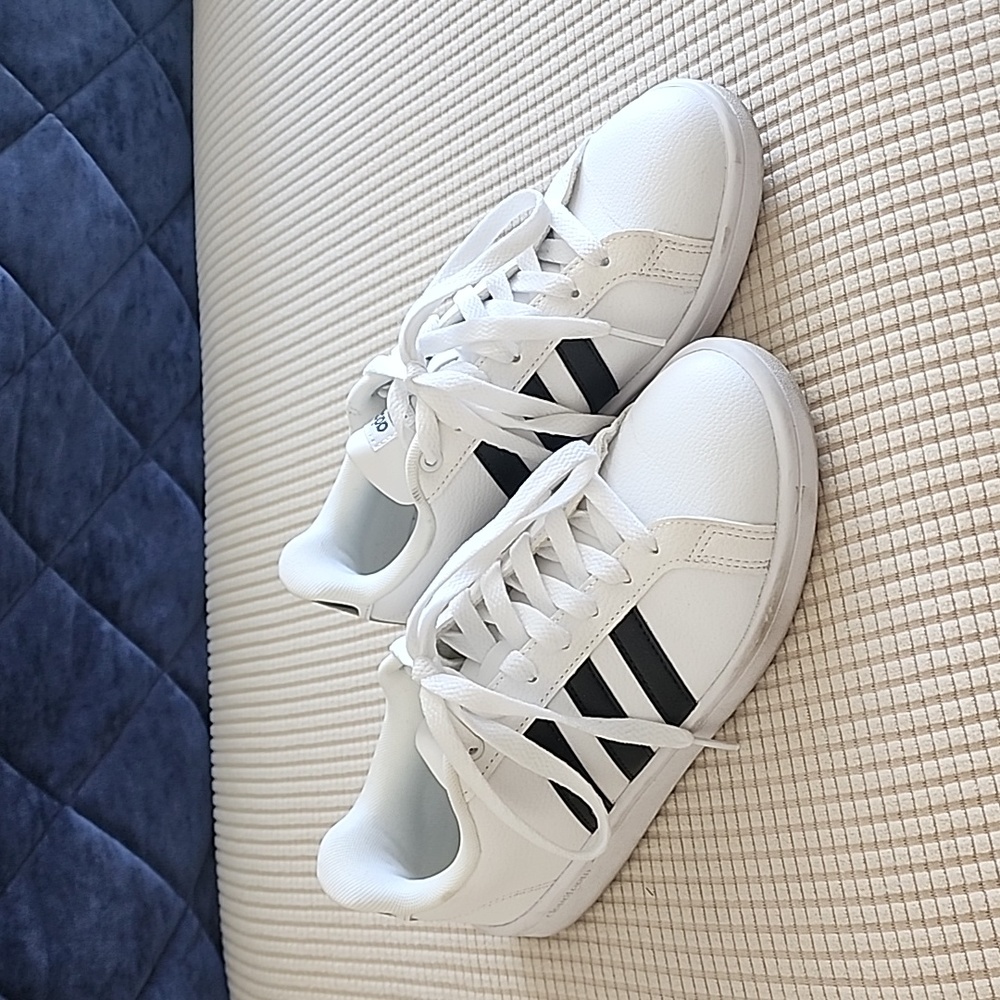 Adidas cloud form sneakers